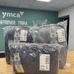 YMCA Moldova oferă ghiozdane elevilor din Dondușeni și Cimișlia prin proiectul HP-YMCA